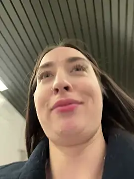 Holly Play online show from December 18, 2024, 12:18 pm