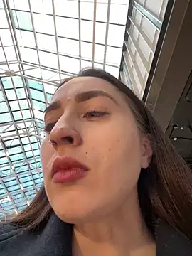 Holly Play online show from January 4, 2025, 9:10 am