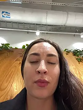 Holly Play online show from January 13, 2025, 12:24 pm