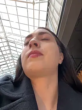 Holly Play online show from February 1, 2025, 8:29 am