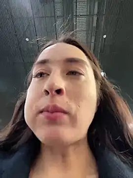 Holly Play online show from March 20, 2025, 1:15 pm