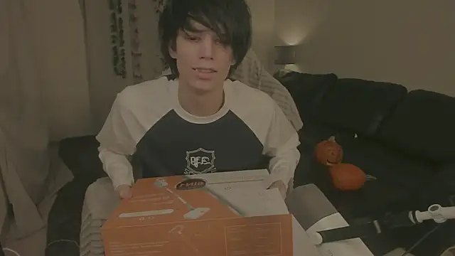 Wampeyes online show from November 3, 2025, 4:08 pm