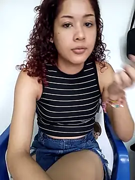 Snapshot of Caccau_scorpion chatting on February 26, 2025, 7:05 pm Caccau scorpion online show from February 26, 2025, 7:05 pm