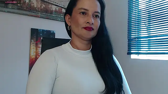 lucy diiaz online show from December 24, 2024, 5:44 pm