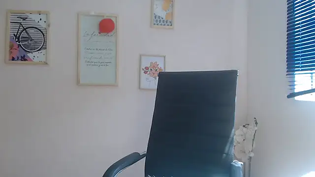 lucy diiaz online show from March 3, 2025, 6:44 pm