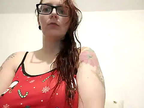 Snapshot of Selena_Lux chatting on December 22, 2024, 6:59 pm Selena Lux online show from December 22, 2024, 6:59 pm