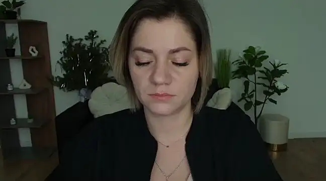 MariaSttone online show from December 30, 2024, 4:40 pm