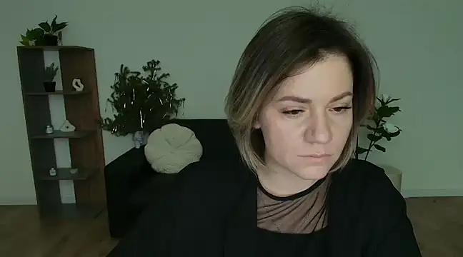 MariaSttone online show from January 4, 2025, 3:49 pm