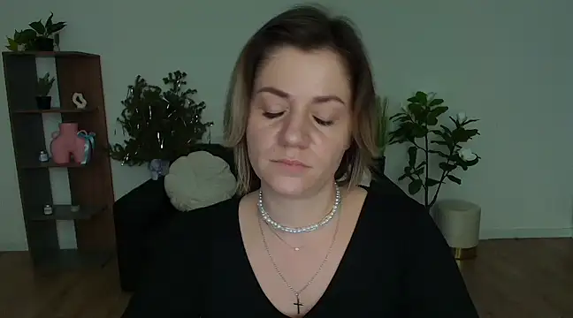 MariaSttone online show from January 10, 2025, 2:13 pm