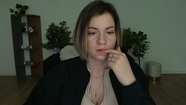 MariaSttone online show from January 30, 2025, 5:06 pm