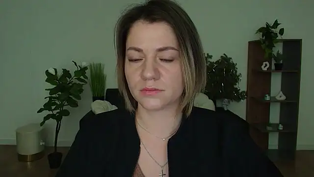 MariaSttone online show from February 17, 2025, 9:24 am