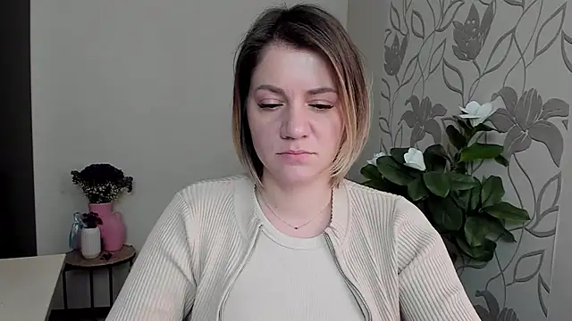 MariaSttone online show from February 28, 2025, 1:25 pm