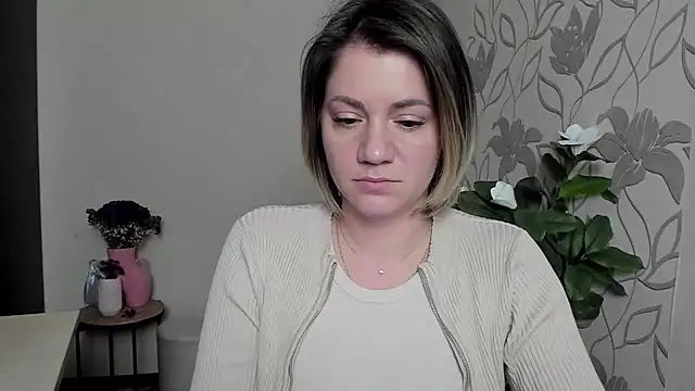 MariaSttone online show from February 28, 2025, 4:42 pm