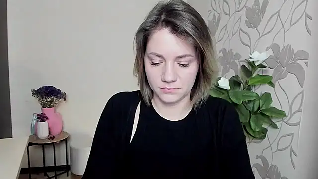 MariaSttone online show from March 6, 2025, 5:00 pm