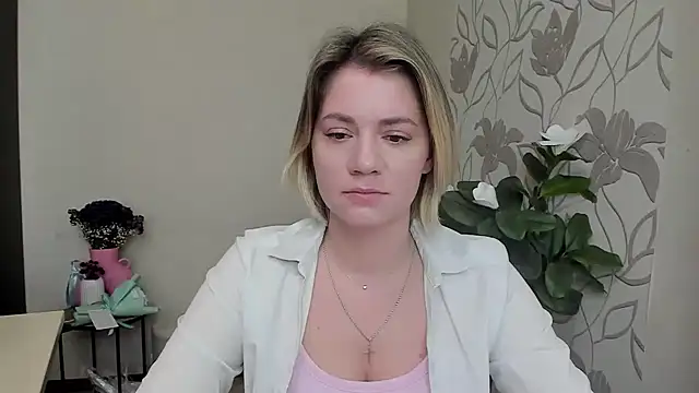 MariaSttone online show from March 12, 2025, 7:57 am