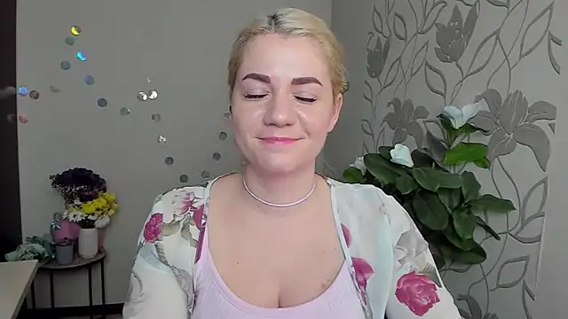 MariaSttone online show from November 26, 2025, 11:44 am