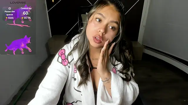 Snapshot of AntonellaRosee_ chatting on March 3, 2025, 5:50 pm AntonellaRosee online show from March 3, 2025, 5:50 pm