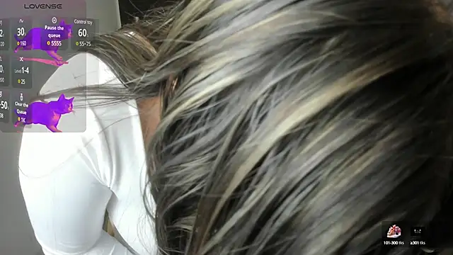 Snapshot of AntonellaRosee_ chatting on March 5, 2025, 2:45 pm AntonellaRosee online show from March 5, 2025, 2:45 pm