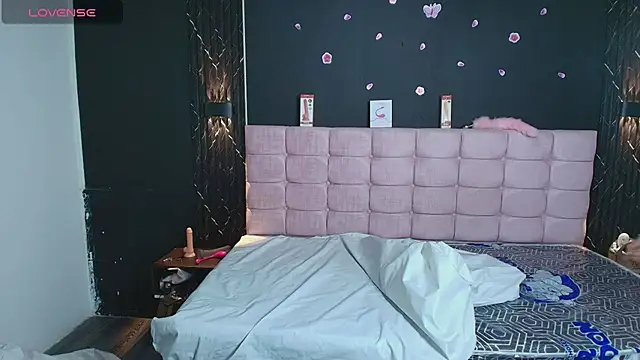 Snapshot of AntonellaRosee_ chatting on September 24, 2025, 11:57 am AntonellaRosee online show from September 24, 2025, 11:57 am