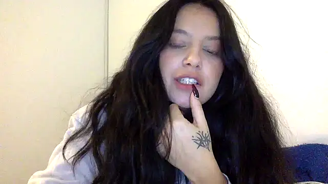 Snapshot of Mariasool chatting on January 24, 2025, 5:21 am Mariasool online show from January 24, 2025, 5:21 am