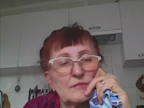 Snapshot of TanyaSweet634 chatting on March 10, 2025, 11:32 am TanyaSweet634 online show from March 10, 2025, 11:32 am