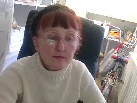 Snapshot of TanyaSweet634 chatting on March 16, 2025, 2:44 pm TanyaSweet634 online show from March 16, 2025, 2:44 pm