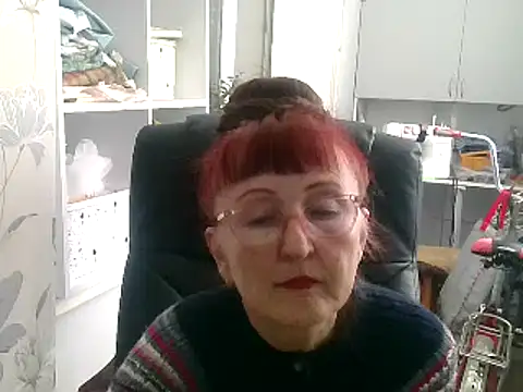 Snapshot of TanyaSweet634 chatting on March 18, 2025, 6:14 am TanyaSweet634 online show from March 18, 2025, 6:14 am