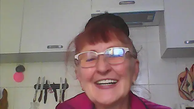 Snapshot of TanyaSweet634 chatting on September 19, 2025, 6:26 am TanyaSweet634 online show from September 19, 2025, 6:26 am