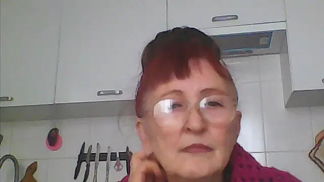 Snapshot of TanyaSweet634 chatting on October 3, 2025, 6:21 am TanyaSweet634 online show from October 3, 2025, 6:21 am