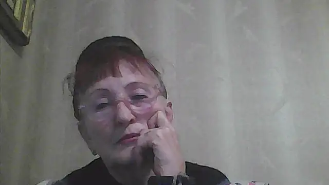 Snapshot of TanyaSweet634 chatting on October 9, 2025, 5:49 am TanyaSweet634 online show from October 9, 2025, 5:49 am