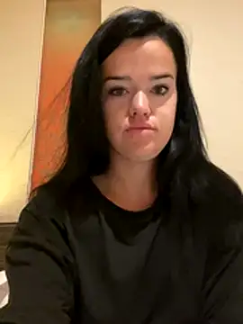 English-Chloe96 online show from November 17, 2025, 5:02 am