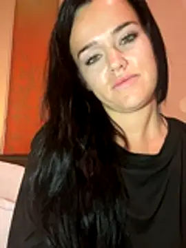 English-Chloe96 online show from November 21, 2025, 5:22 pm