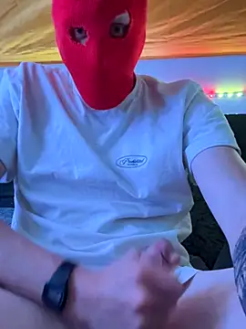 Snapshot of Timon1510 chatting on December 15, 2025, 10:58 pm Timon1510 online show from December 15, 2025, 10:58 pm