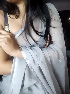 Snapshot of karishma chatting on January 6, 2025, 12:35 pm karishma online show from January 6, 2025, 12:35 pm