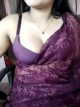 Snapshot of karishma chatting on January 7, 2025, 7:10 am karishma online show from January 7, 2025, 7:10 am