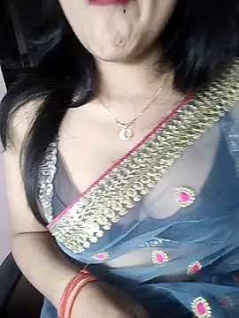 Snapshot of karishma chatting on February 5, 2025, 2:37 pm karishma online show from February 5, 2025, 2:37 pm