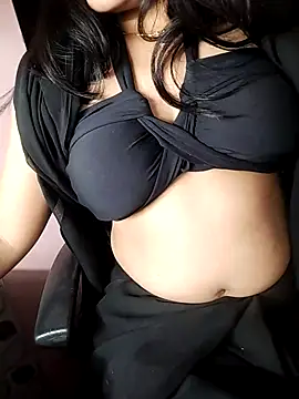 Snapshot of karishma chatting on February 11, 2025, 7:27 pm karishma online show from February 11, 2025, 7:27 pm