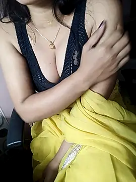 Snapshot of karishma chatting on February 20, 2025, 4:14 pm karishma online show from February 20, 2025, 4:14 pm