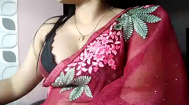 Snapshot of karishma chatting on February 25, 2025, 6:20 pm karishma online show from February 25, 2025, 6:20 pm