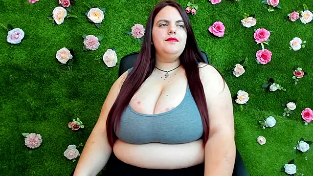Huge Titties  online show from March 21, 2025, 8:50 am