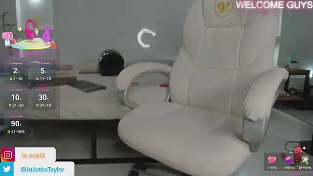 julietha taylor online show from September 26, 2025, 3:10 am