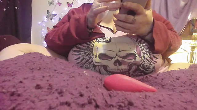 Alli Kat online show from March 3, 2025, 8:05 am