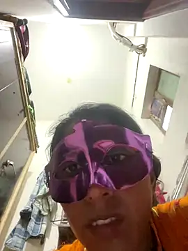 Snapshot of HotRiyacpl chatting on October 30, 2025, 5:31 am HotRiyacpl online show from October 30, 2025, 5:31 am