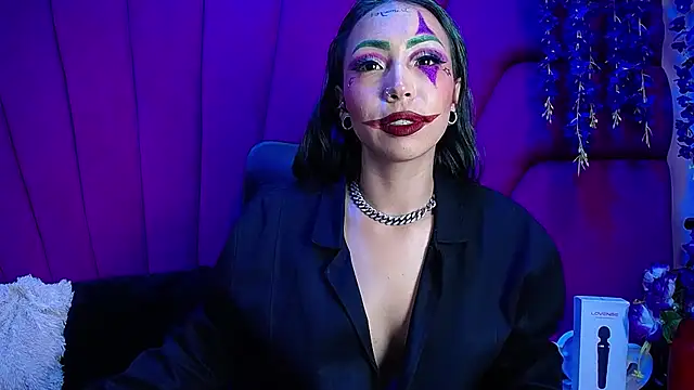 nathalia pink online show from October 18, 2025, 4:19 pm