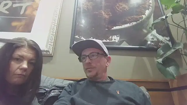 Snapshot of 420Curvybabe chatting on December 8, 2024, 1:47 pm 420Curvybabe online show from December 8, 2024, 1:47 pm