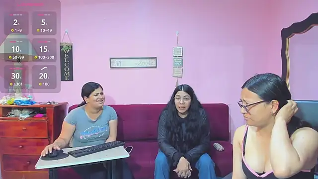 Luna Star Sl online show from November 20, 2025, 1:33 pm