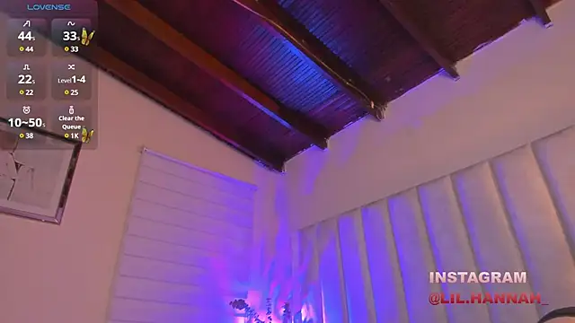 Snapshot of lil_hanna18 chatting on February 5, 2025, 11:34 am lil hanna18 online show from February 5, 2025, 11:34 am