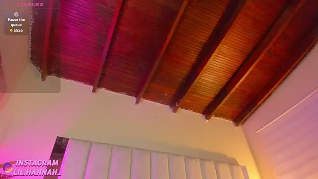 Snapshot of lil_hanna18 chatting on September 20, 2025, 8:10 pm lil hanna18 online show from September 20, 2025, 8:10 pm