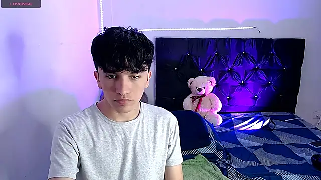Snapshot of benji_hoter chatting on September 20, 2025, 5:47 pm benji hoter online show from September 20, 2025, 5:47 pm