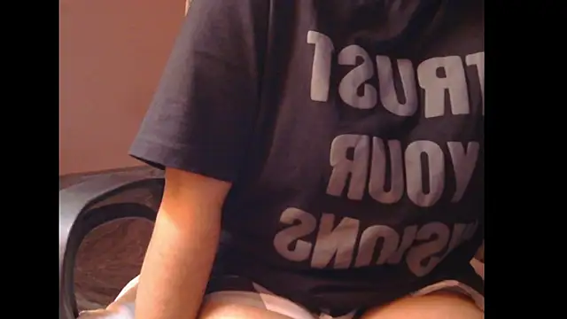 AngelLiza69 online show from March 17, 2025, 4:43 pm